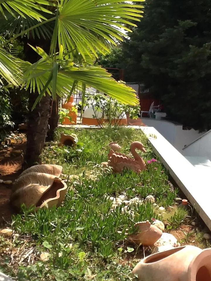 Pansion Manuela Guest House Vrsar Croatia