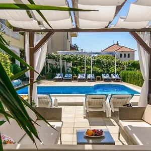 Kasalo 3* Trogir